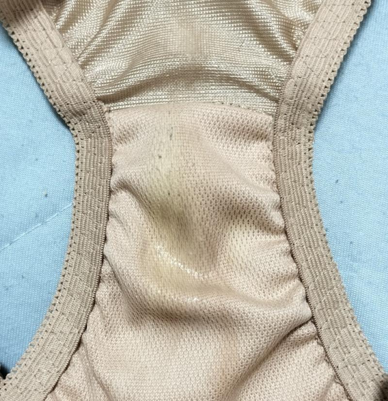SALE☆汗蒸れすそが臭混じりの蒸れパンティ♡