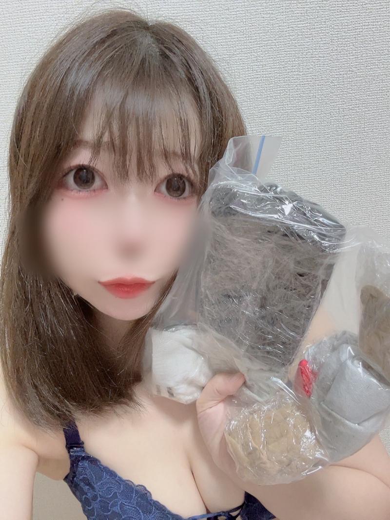 夏バテも吹き飛ぶ臭さ！足もの5足セット！必ず２日以上履いたものが入るのでお得♡
