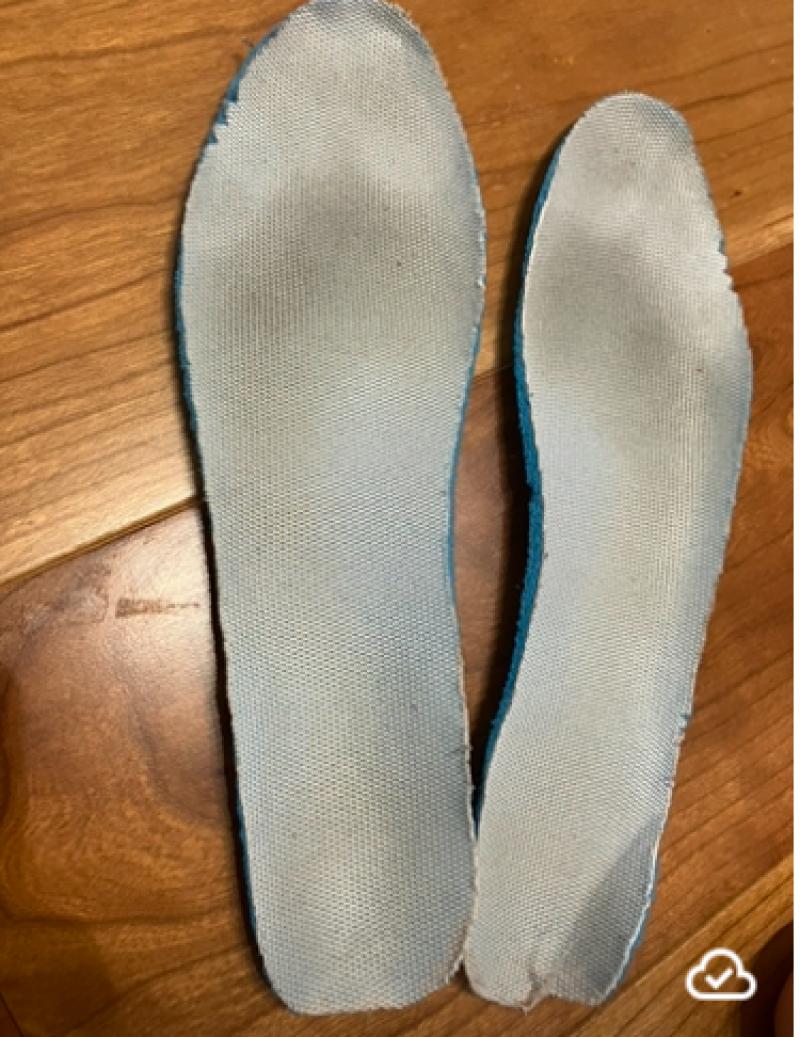 1ヶ月半着用の仕事パンプスの中の中敷
