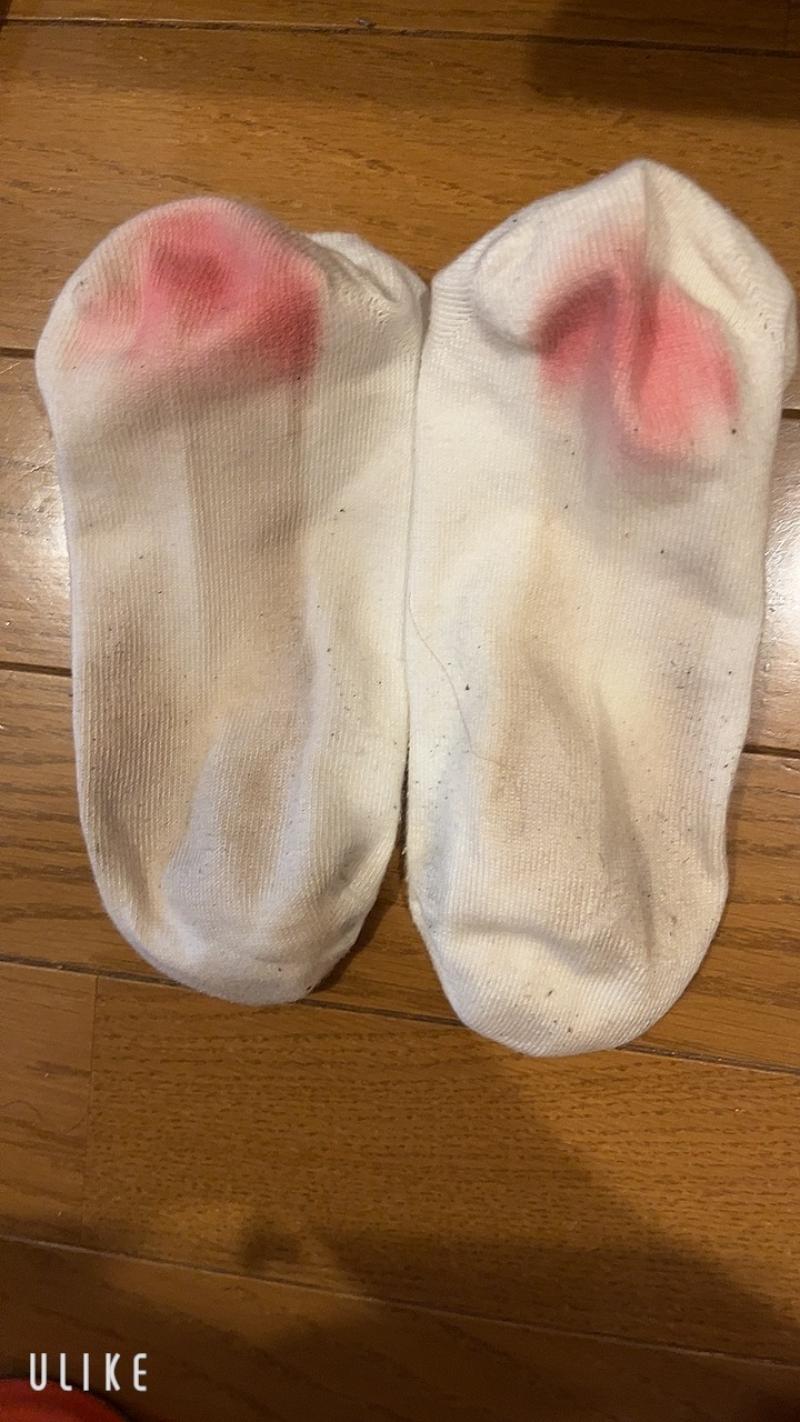 毎日35度ごえでえっぐ汗だくだくにおいだくだく靴下