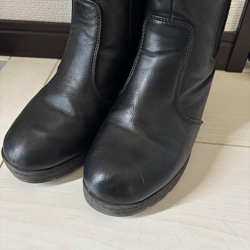7年ほど愛用のショートブーツ