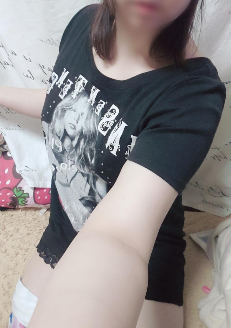 1日着てお風呂に入らず寝ちゃったTシャツ♡