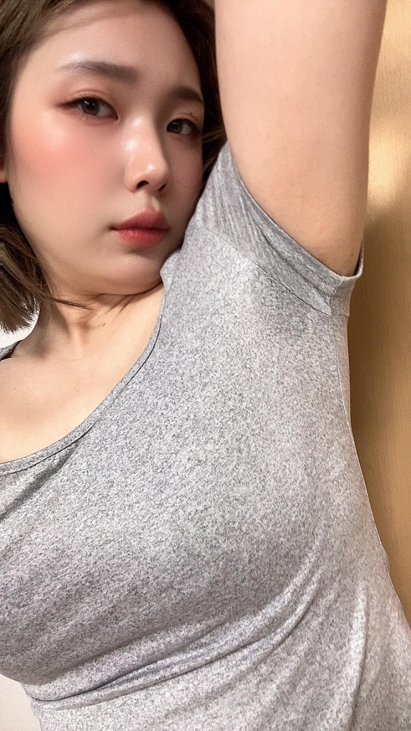 本物の腋臭症♡汗染みワキガ臭ピチTシャツ❤️1週間着用オプ込み❤️