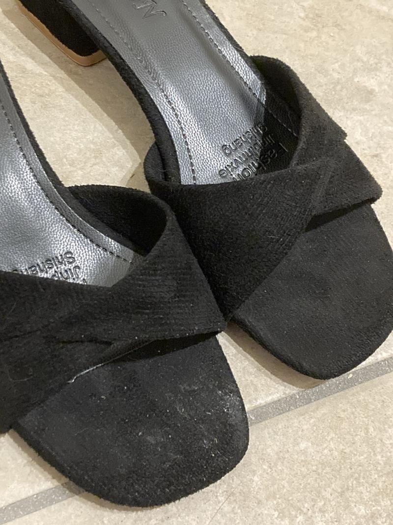 【値下】夏の間ずっと履いてたつま先納豆臭サンダル♡