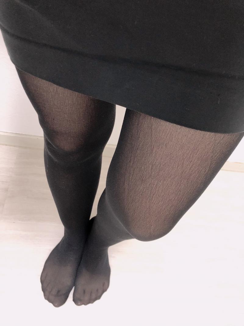 仕事で愛用中の臭い黒スト♡