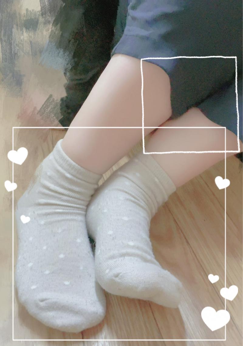 毛玉まみれの水玉ソックス♡