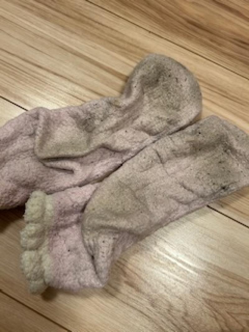 【急募】激臭モコモコ靴下