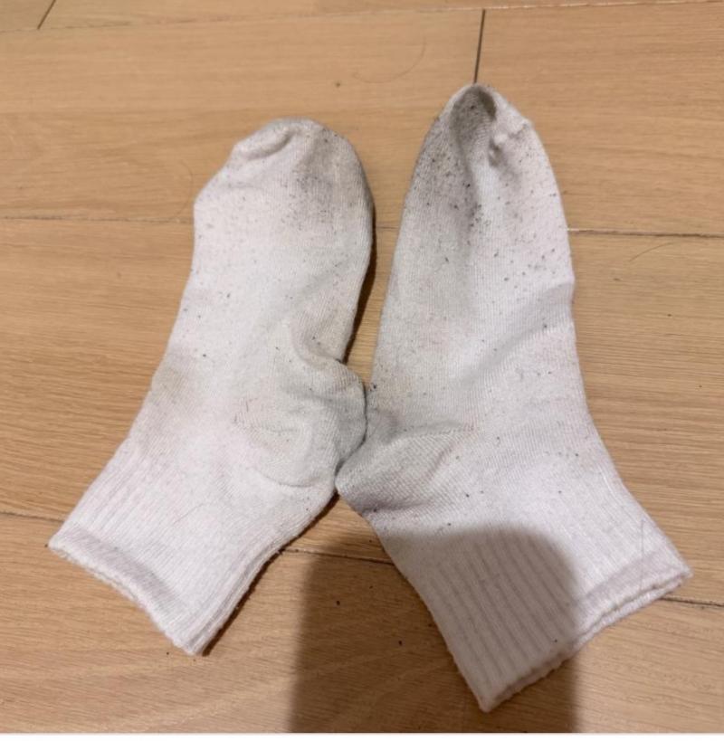 女子大生 2日着用 酸っぱい匂いの靴下 毛玉付