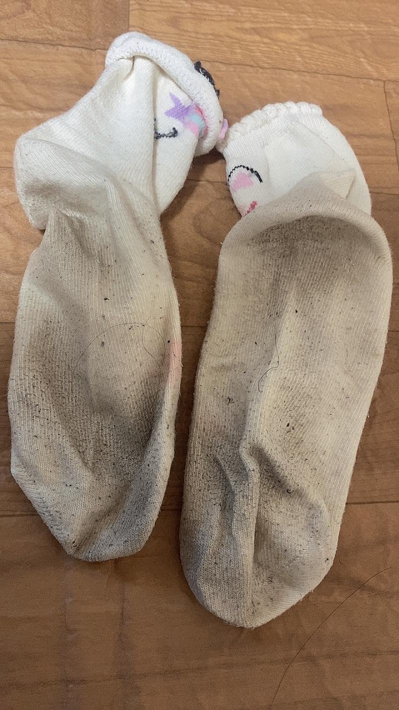 中学生の時に買ったボロボロ激臭靴下