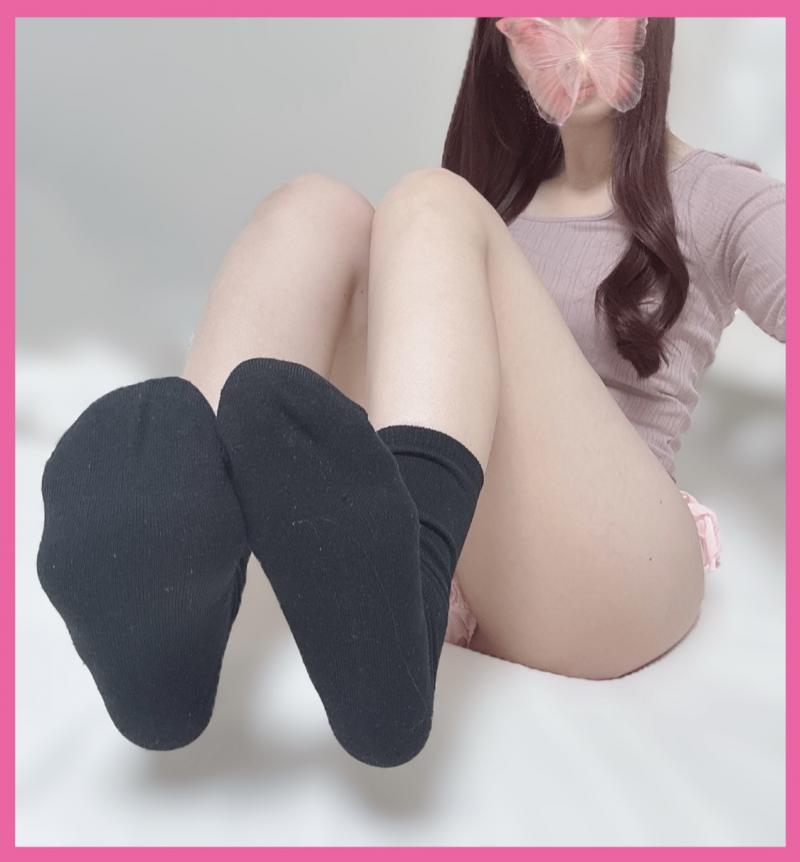 セール！バイトで履き潰して湿ったくっさくさ毛玉靴下♡