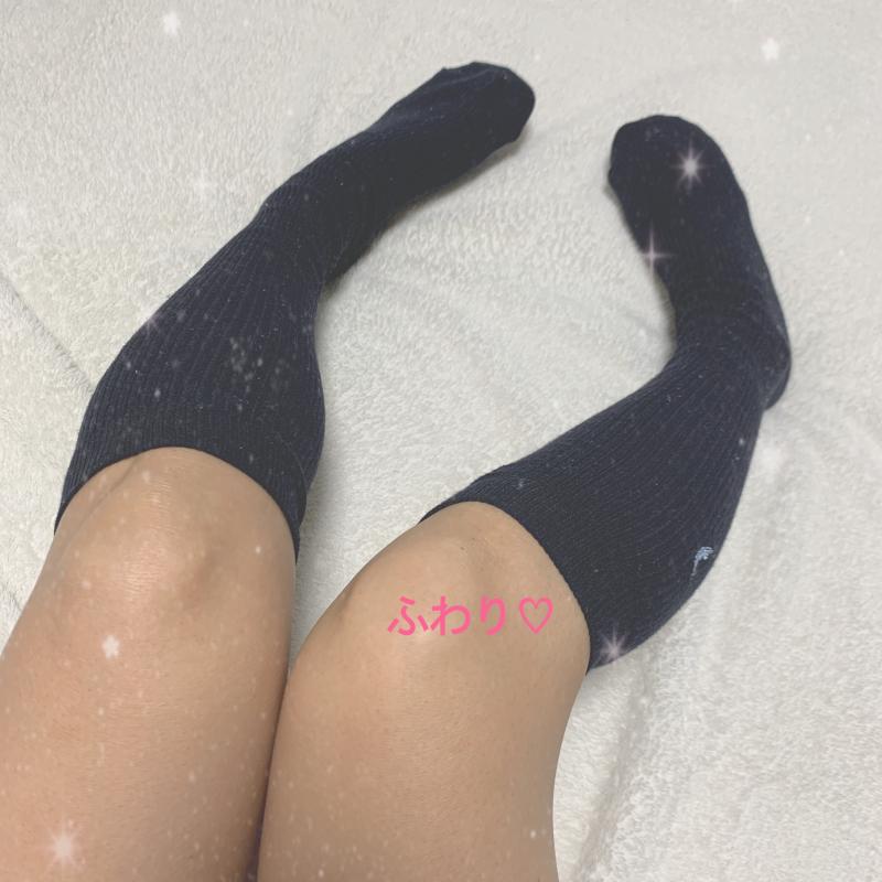 ●たっぷり2日連続着用●ふわりのプンプン匂う黒のハイソックス●