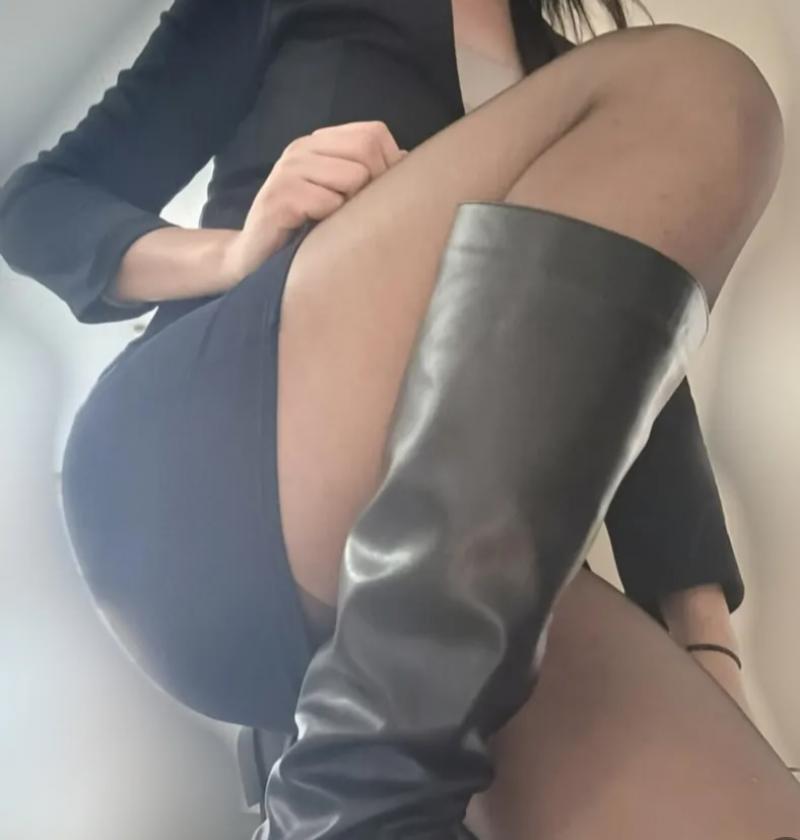 地獄級に臭い⚡️激ムレレザーぴちぴちブーツ❤️半額セール中❤️