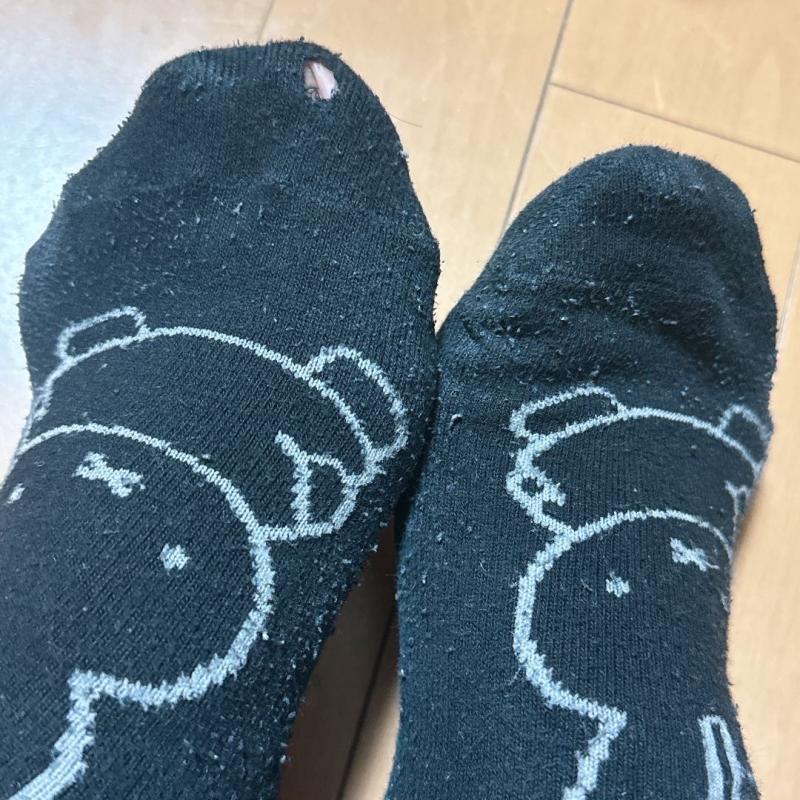 2日着用穴あき靴下(,,> <,,)