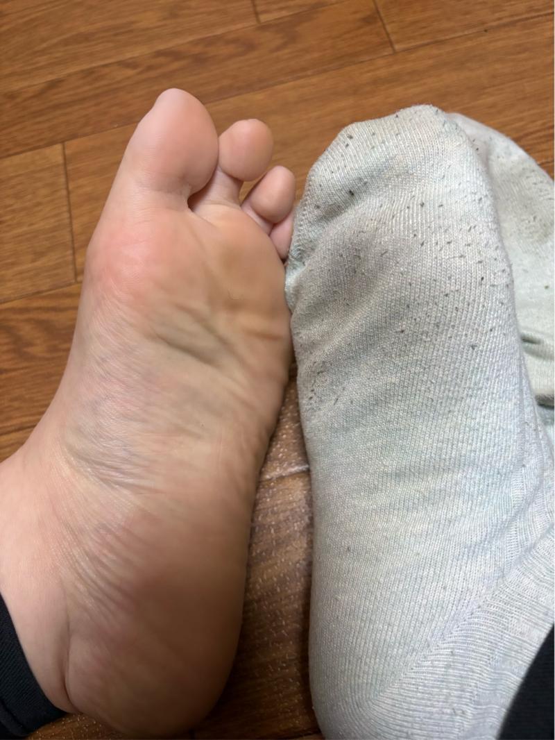安全靴で♥足裏しっとり5日靴下