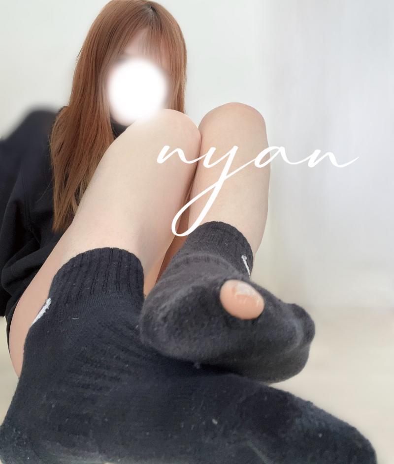 レア✧*｡フットネイル画像付♡‬親指穴あきナイキソックス♡