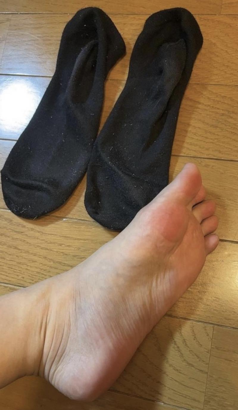 ×返品不可×1週間着用特級呪物臭ビチャビチャ靴下