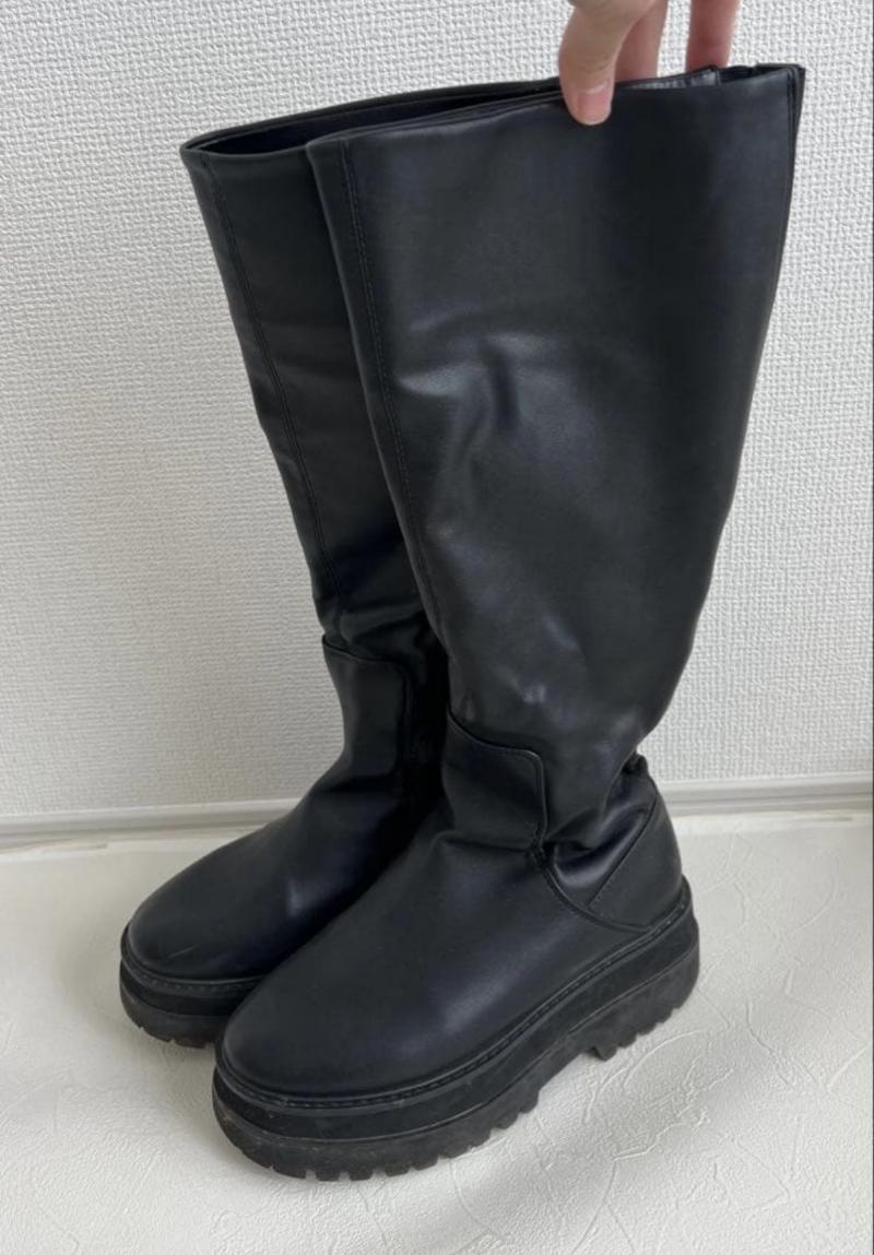 臭すぎるロングブーツ