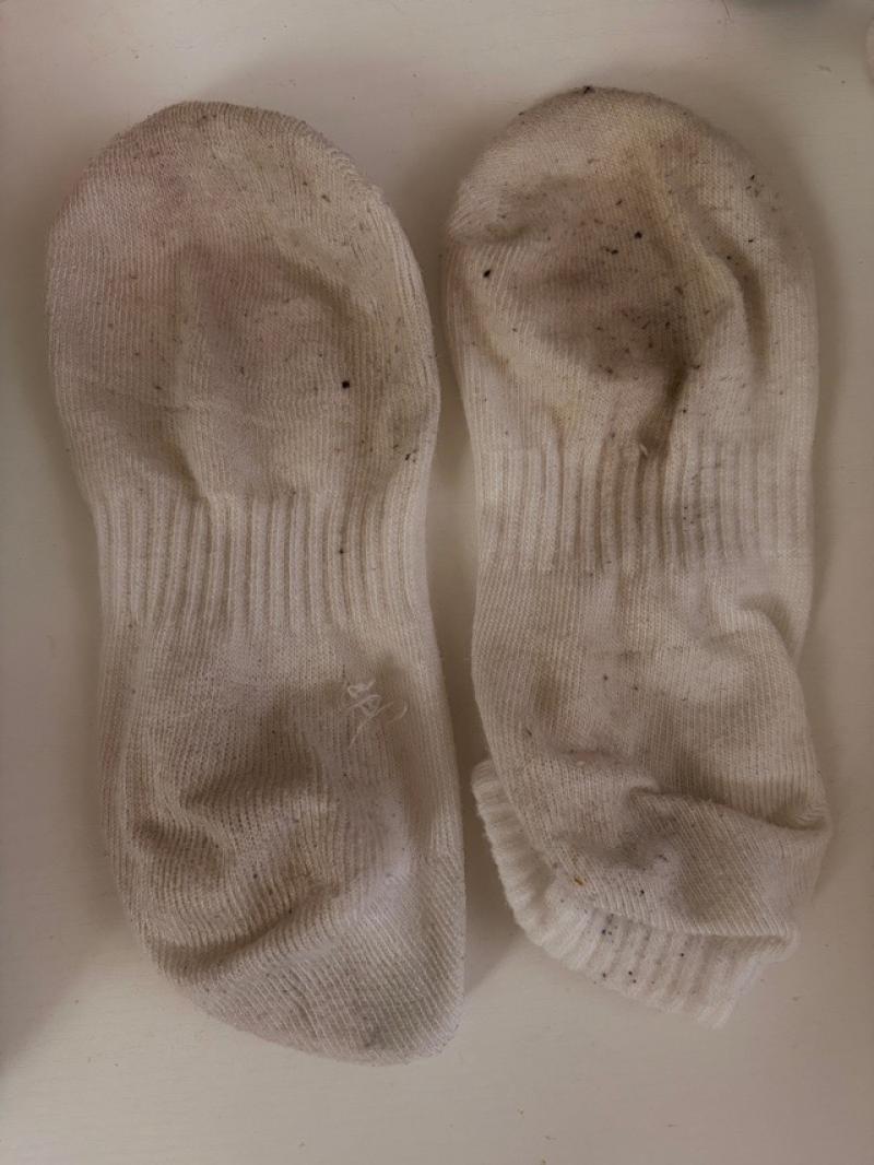【オプにて着画付】3日お風呂入らずジムにも着用汗で黄色くなった靴下