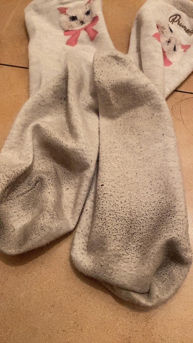 歩き回った日の激臭酸っぱい汗染み込み靴下❤️