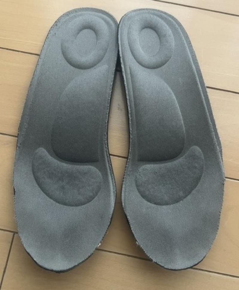 仕事靴の中で半年経過した中敷♡