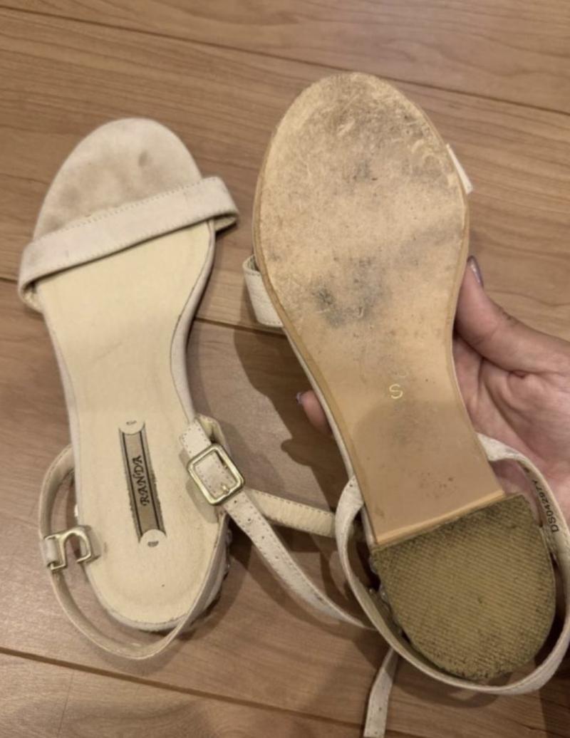 指跡舐めて綺麗にしてね♡足指がはっきりわかる!サンダル