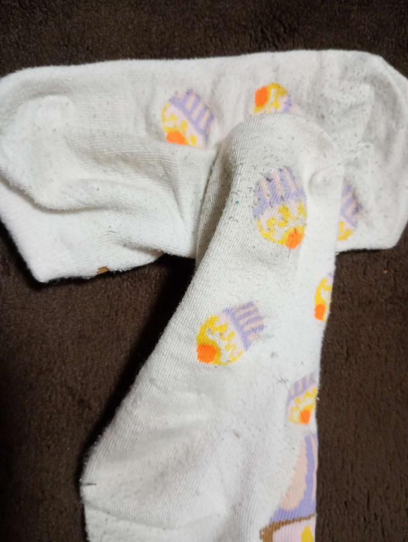 真夏に洗わず♡ただ今4日着用まだまだ履くよ♡汗臭靴下とズタボロカップ付きキャミソール