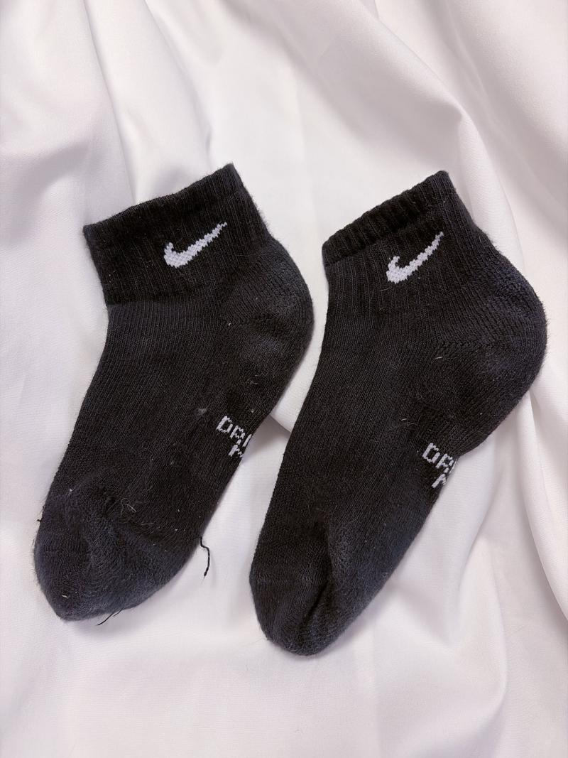 脱ぎたてNIKE黒ソックス♡黒靴下