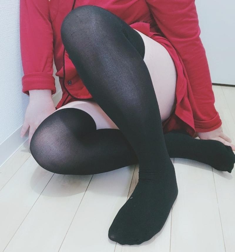 １日オフィスで・・くさくさニーソ