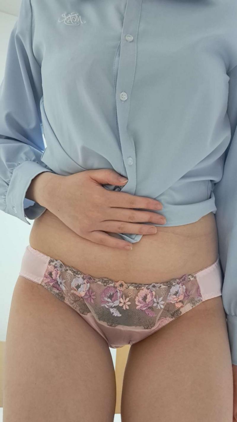  3日着用♡マン毛部分がスケスケピンクのパンティ 
