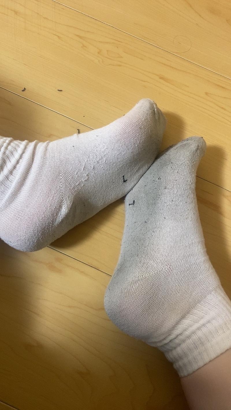 悶絶級！5日履き汚れ白ソックス！！
