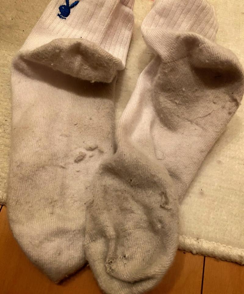 ❤１ヶ月連続着用済み❤毛玉だらけ穴開きボロボロ激臭蒸れブランドロゴソックス♪
