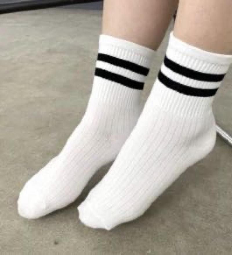 ご存知の通りの悪臭　ソックス