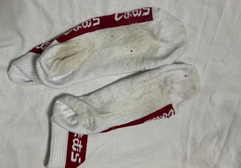 黄ばみが凄い靴下 2日着用ずみ