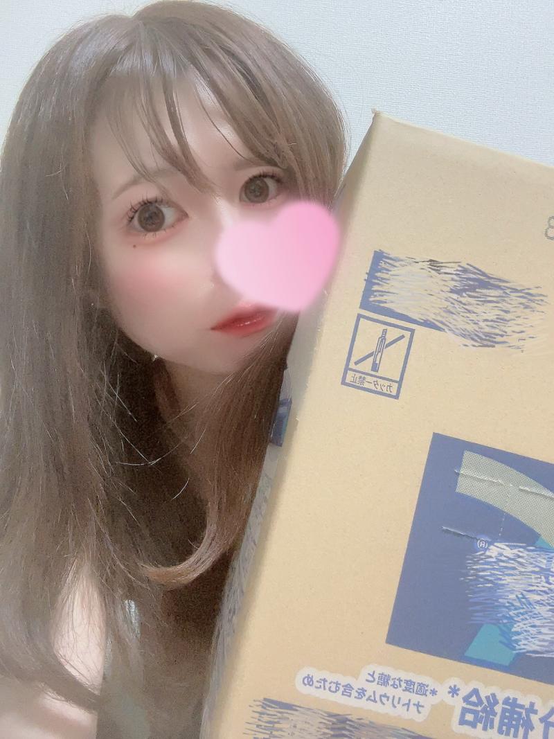 お兄さんのお家に加奈がお引越し♡段ボールパンパン愛用品福袋♡