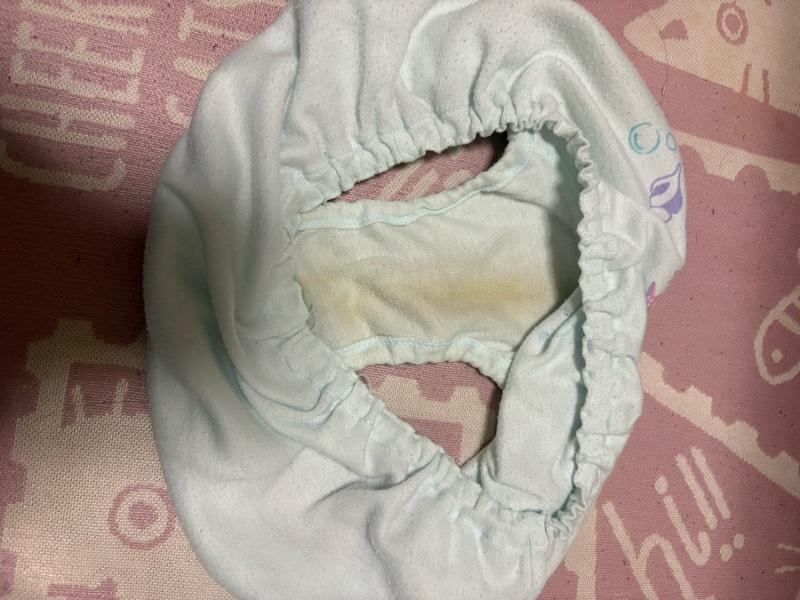 レア出品♥️洗っても取れない黄色染み付き///姪っ子パンツ
