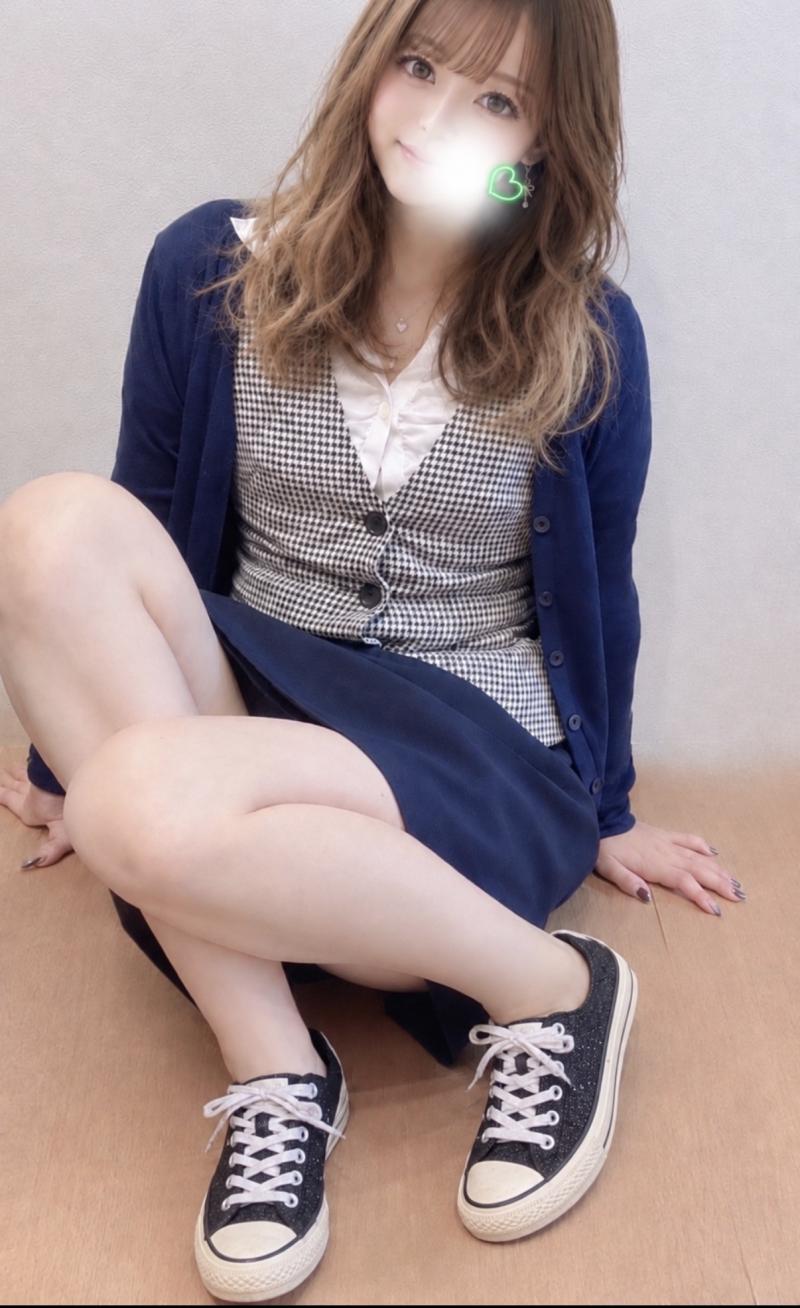 ななの大人気足のにおいが染み込んだ、コンバーススニーカー