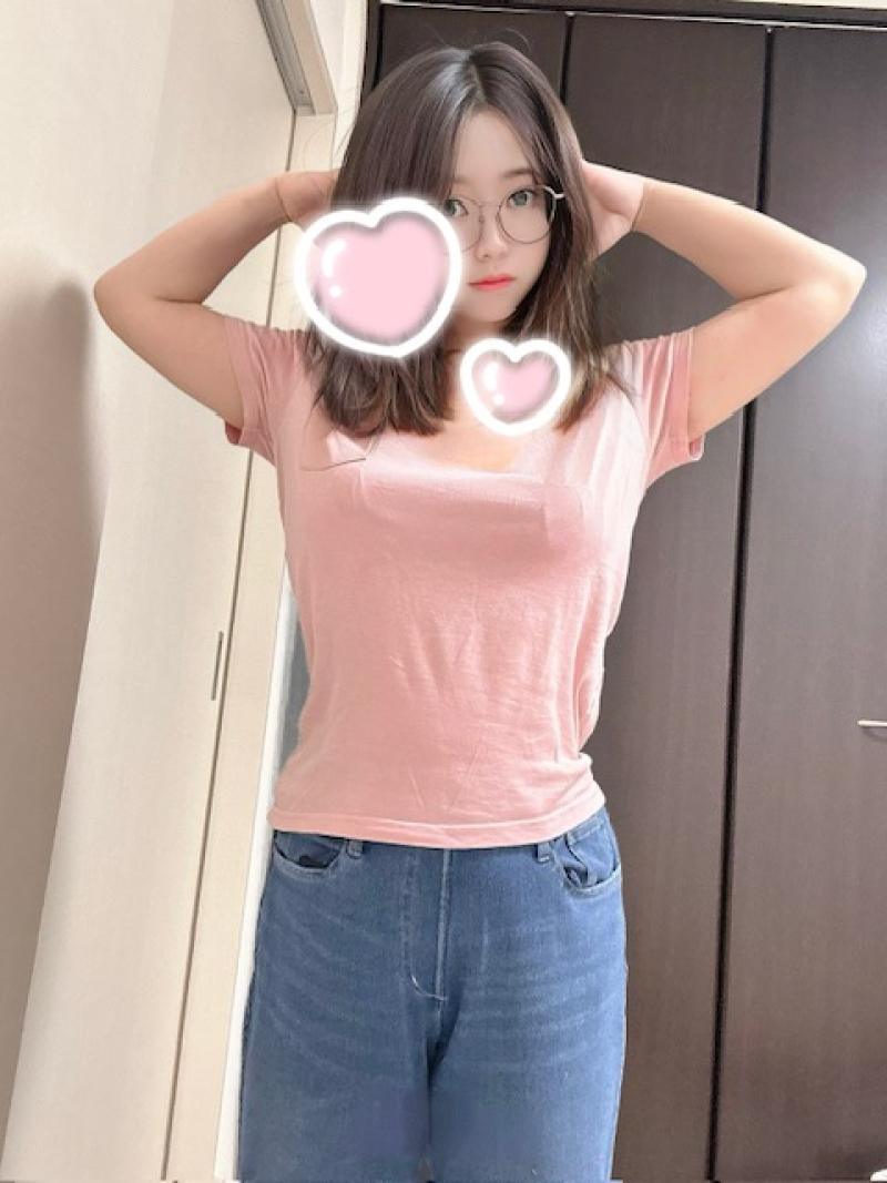 基本洗わずに何日も着てるピンクTシャツ☆彡若奥様のワキガ☆彡