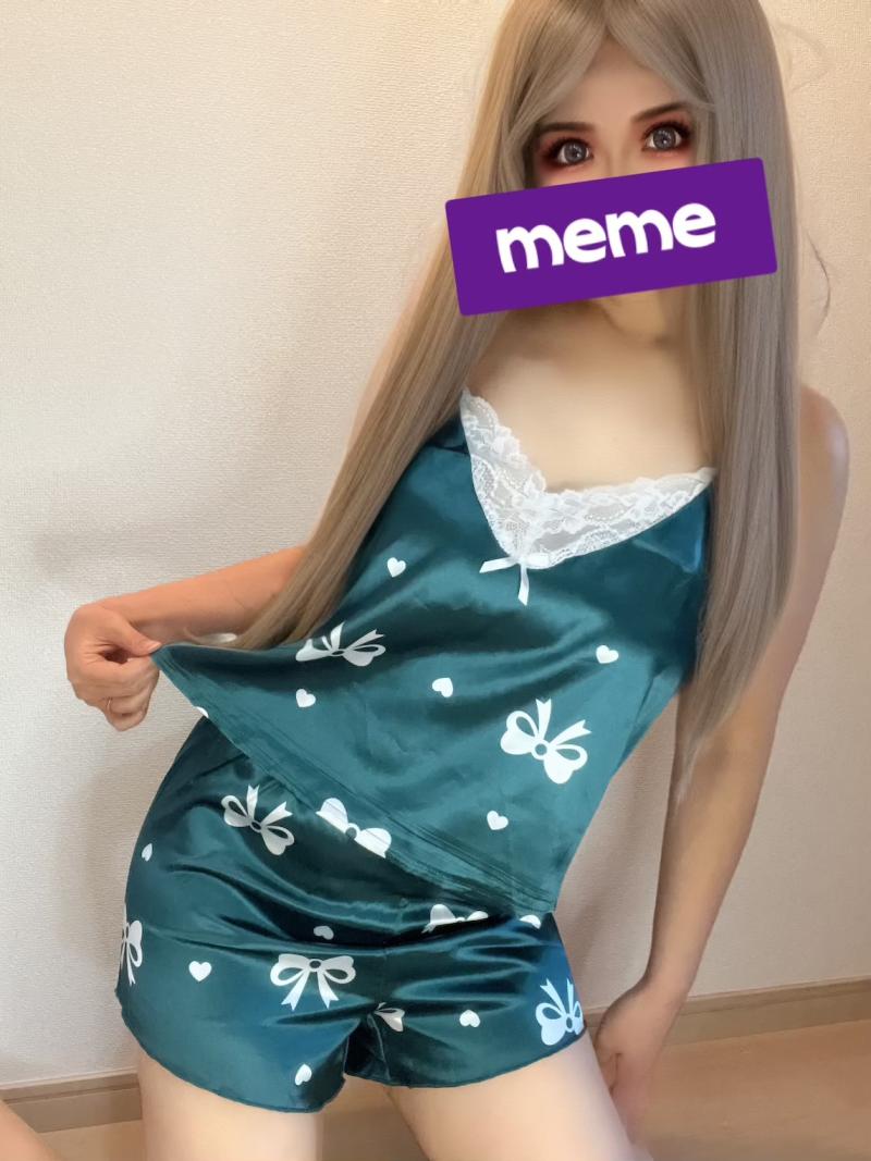 おまたがモワッと♡1週間着たサテンキャミ＆ショートパンツのツルツルパジャマ♡