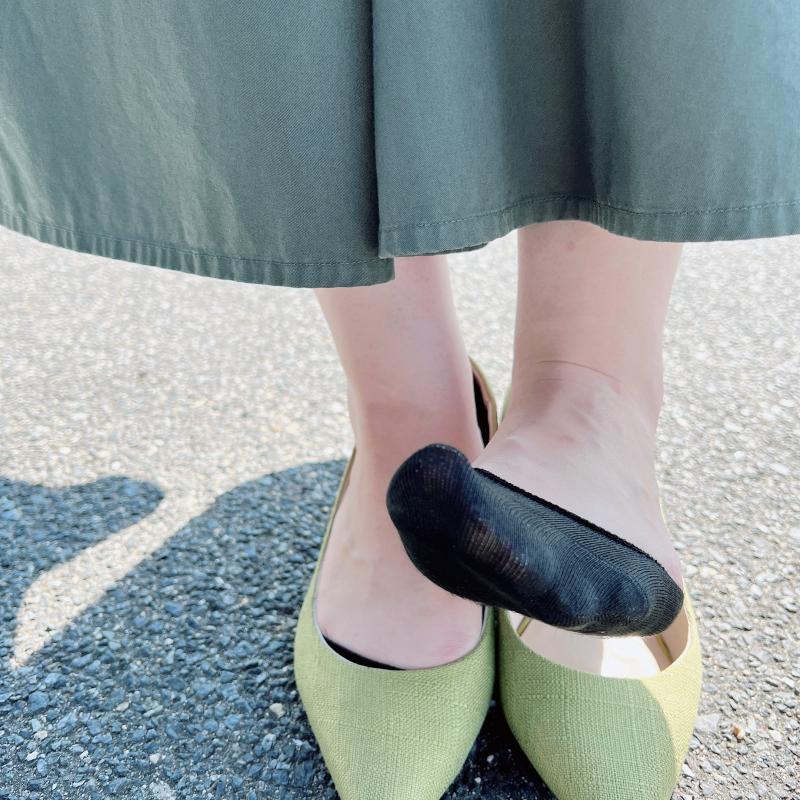 ◆染み込む部分がいっぱいです！黒のカバーソックス◆