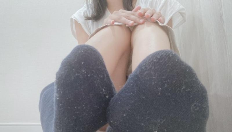 2日着用酸っぱいネイビーのソックス