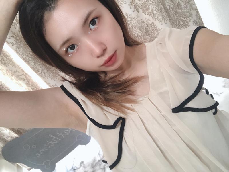 本物保証！強烈ワキガ臭のフリフリトップス