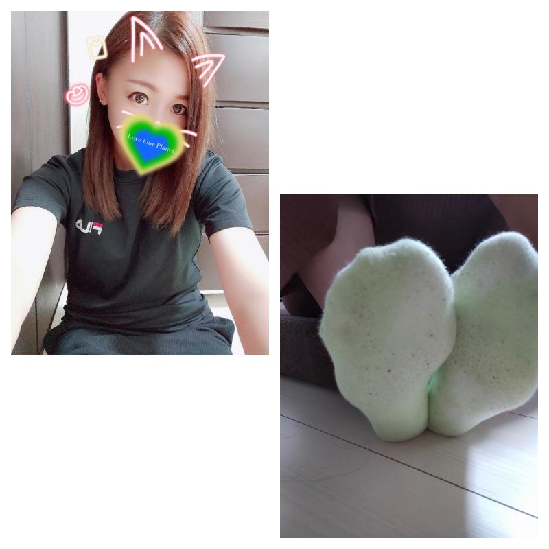 4日連続着用毛玉だらけスニーカーソックス＆FILAＴシャツセット♡