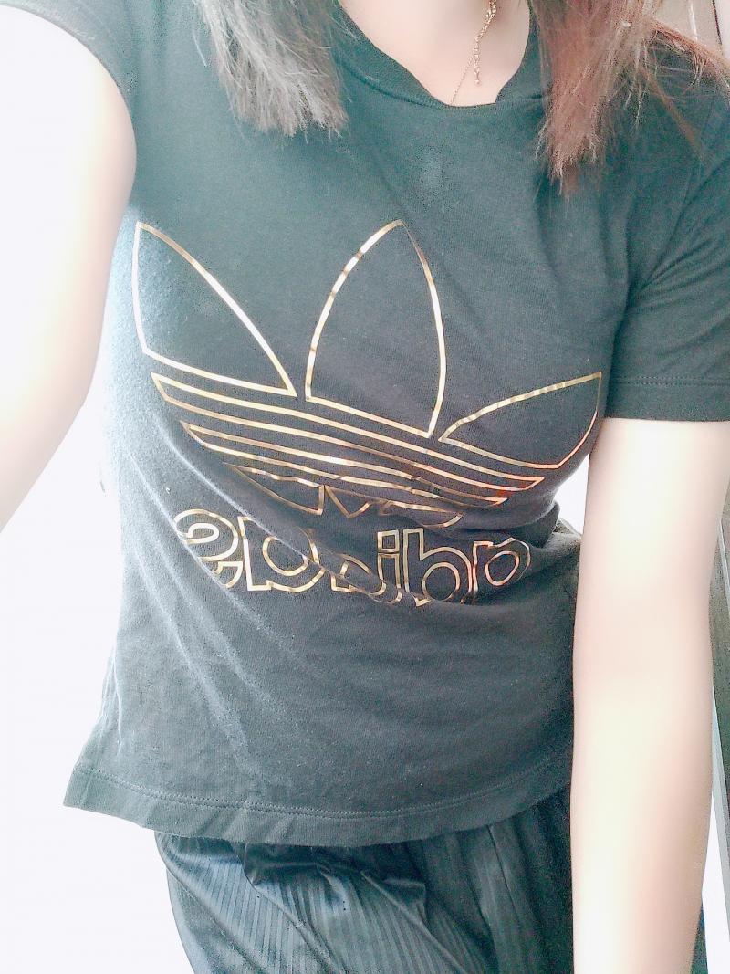 1週間連続着用adidasTシャツ♡