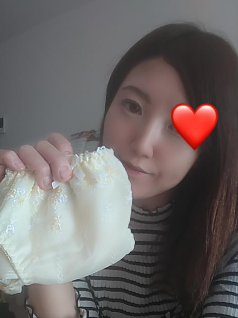 2日履き♥スソガ&Hなお汁で臭いパンティ
