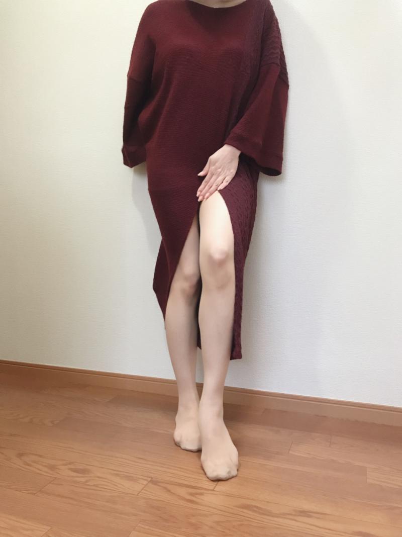妖艶美脚OLのアツギベージュパンスト　発酵した納豆系の香り