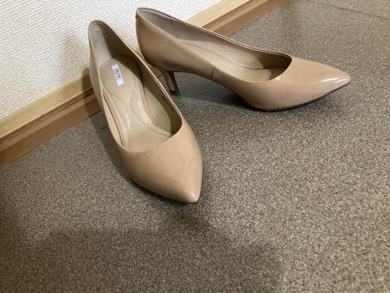 ストッキング付き♡追加日数２日♡エナメルベージュのパンプス
