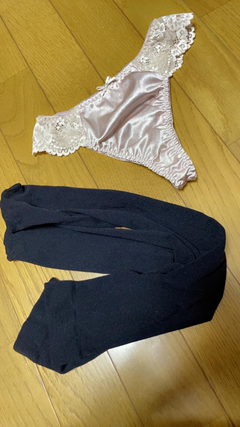 パチ屋店員♡ニーハイ&Tバックセット