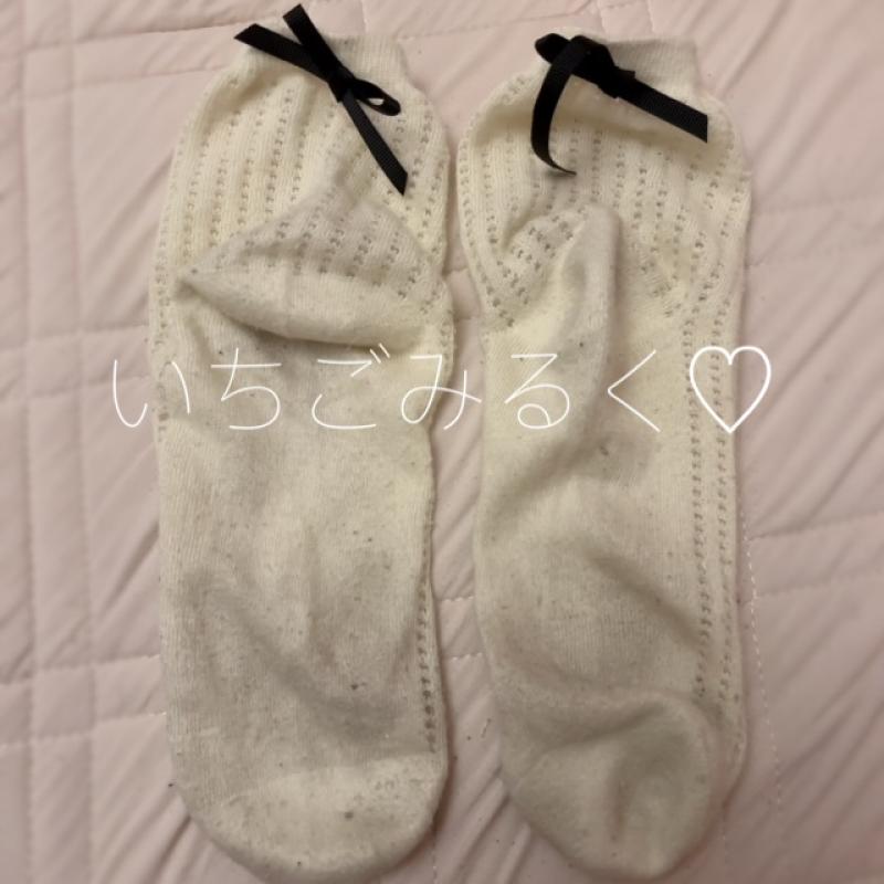 現役メイドのクタクタ白ソックス♡
