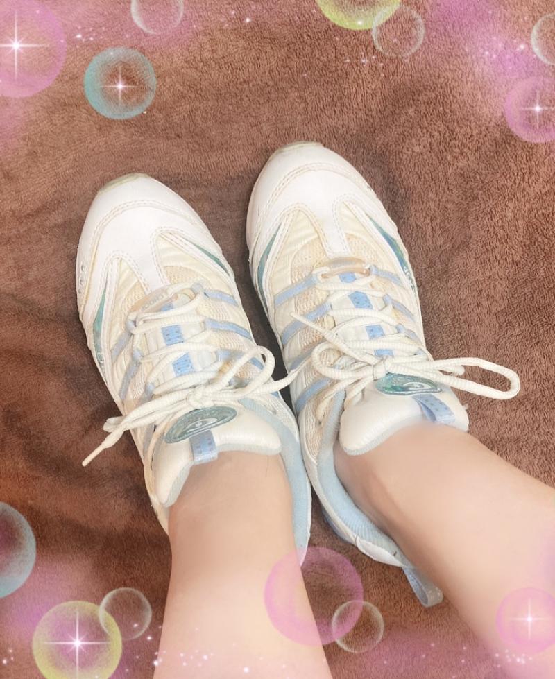 【5年モノ】激臭くさくさ上履きスニーカー