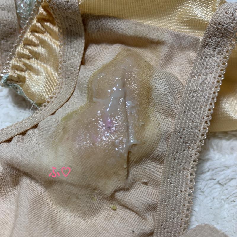 ●即日発送●お風呂1日おサボりおりものグッチョリお汚れパンティ●